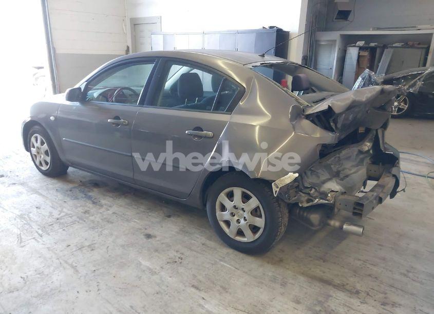 Photo 3 of 2008 Mazda Mazda3 I SPORT (VIN JM1BK32G881117961)