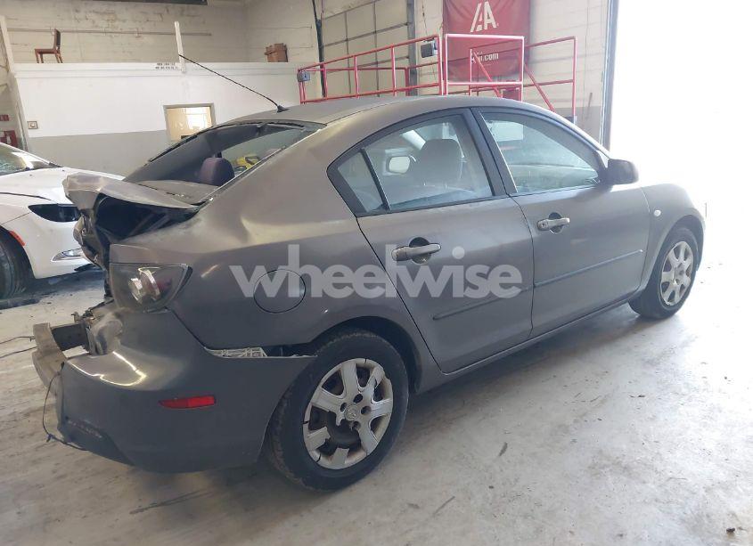 Photo 4 of 2008 Mazda Mazda3 I SPORT (VIN JM1BK32G881117961)
