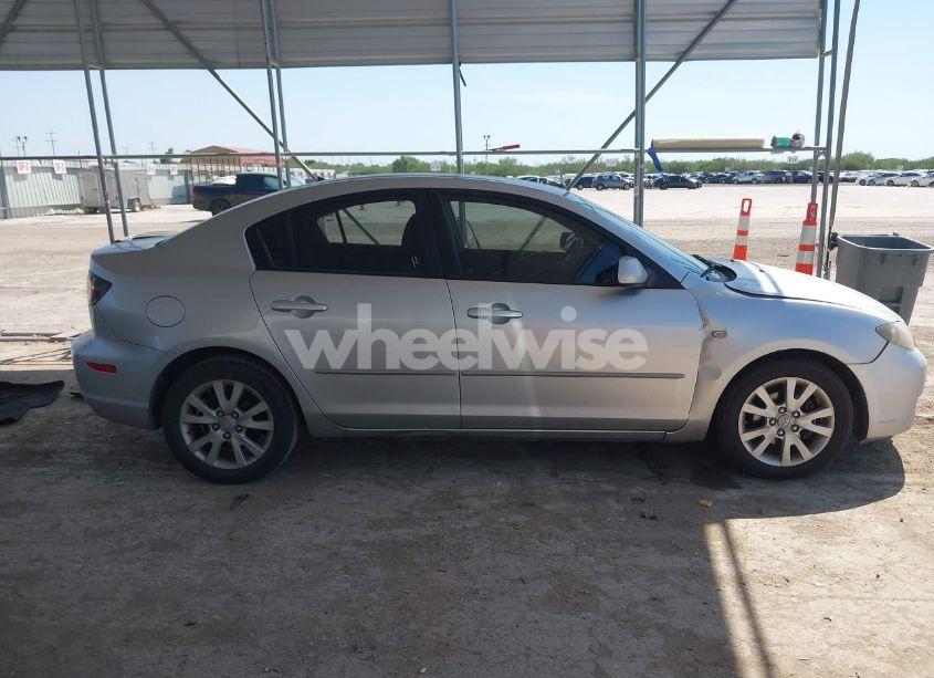 Photo 13 of 2008 Mazda Mazda3 I (VIN JM1BK32G981815219)