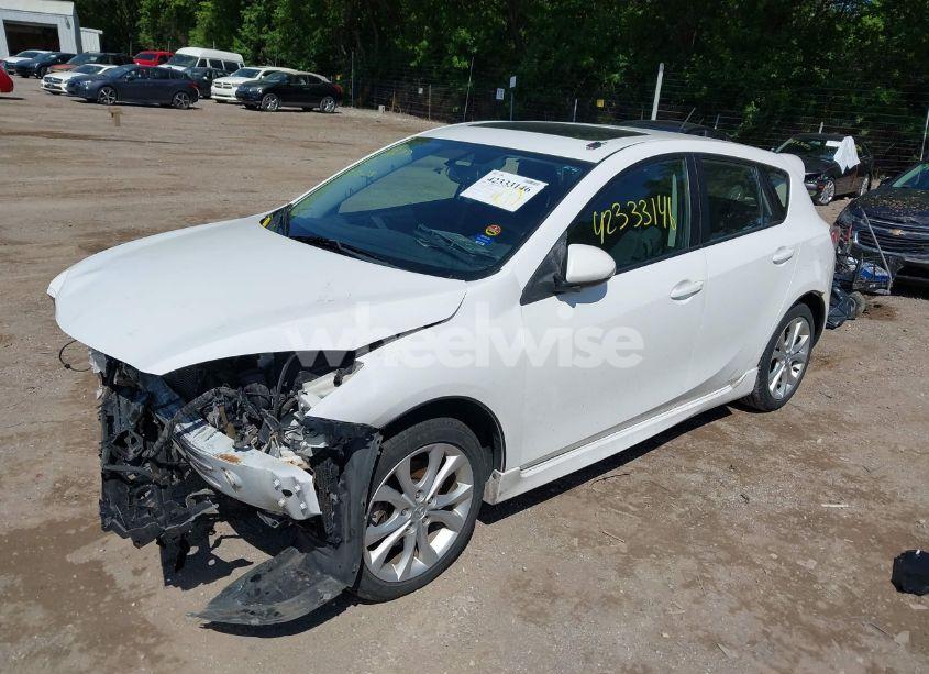 Photo 2 of 2010 Mazda Mazda3 S SPORT (VIN JM1BL1H50A1113531)