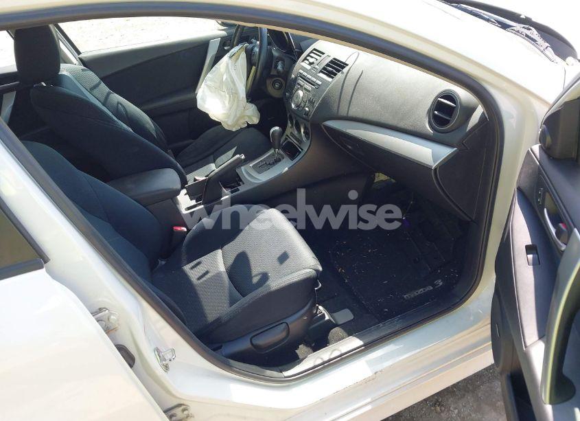 Photo 5 of 2010 Mazda Mazda3 S SPORT (VIN JM1BL1H50A1113531)