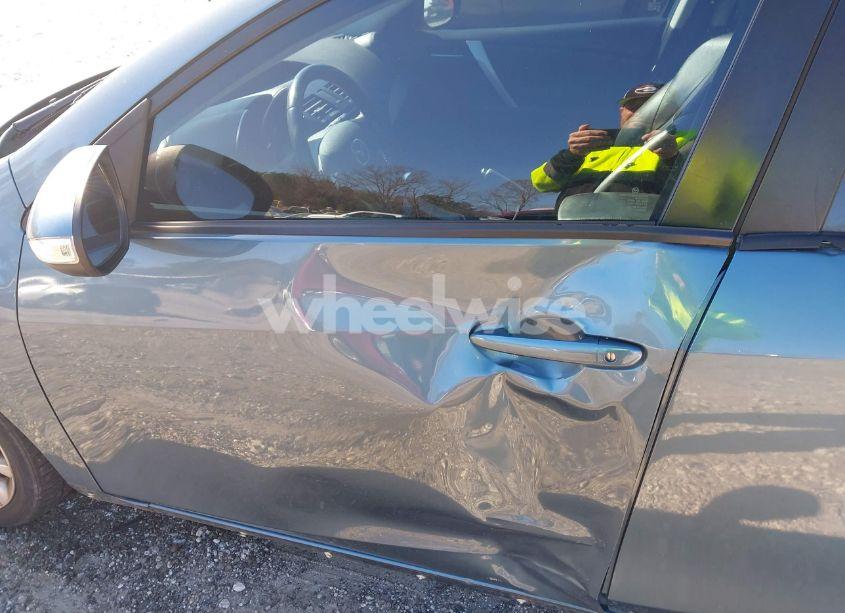 Photo 6 of 2010 Mazda Mazda3 S GRAND TOURING (VIN JM1BL1H50A1229022)