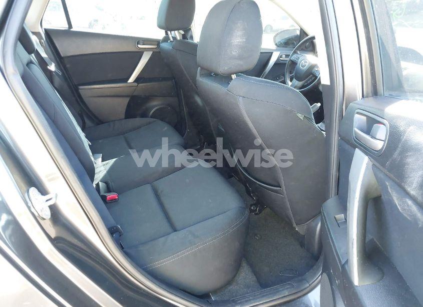 Photo 8 of 2010 Mazda Mazda3 S SPORT (VIN JM1BL1H50A1324132)