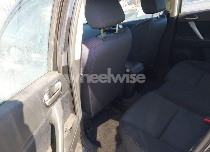 Photo 8 of 2010 Mazda Mazda3 S SPORT (VIN JM1BL1H51A1222841)