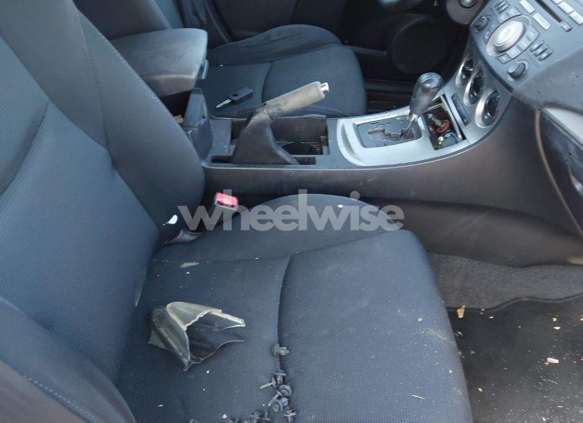 Photo 5 of 2010 Mazda Mazda3 S SPORT (VIN JM1BL1H51A1254835)