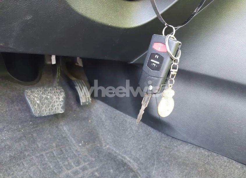 Photo 11 of 2010 Mazda Mazda3 S SPORT (VIN JM1BL1H54A1214104)