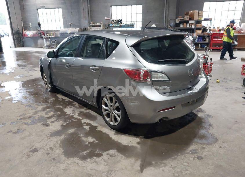 Photo 3 of 2010 Mazda Mazda3 S SPORT (VIN JM1BL1H55A1226259)