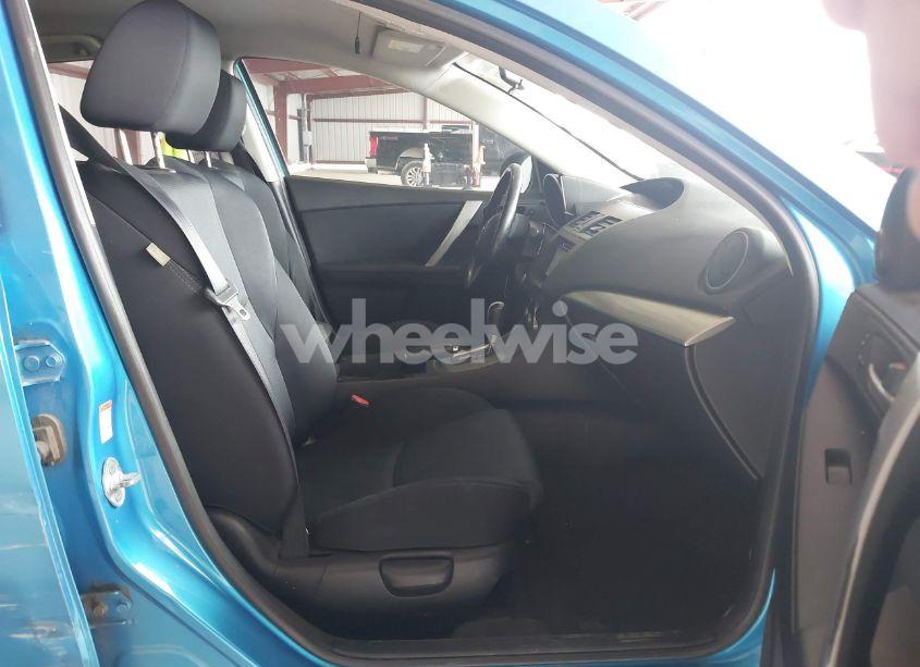 Photo 5 of 2010 Mazda Mazda3 S SPORT (VIN JM1BL1H55A1252053)