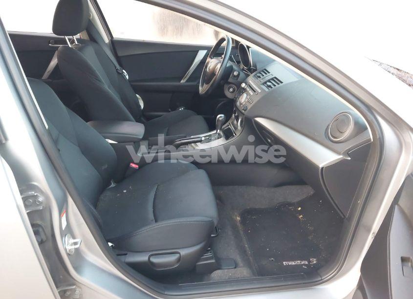 Photo 5 of 2010 Mazda Mazda3 S SPORT (VIN JM1BL1H5XA1227021)