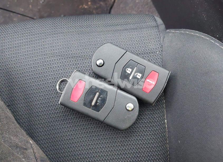 Photo 11 of 2010 Mazda Mazda3 S SPORT (VIN JM1BL1H60A1323152)