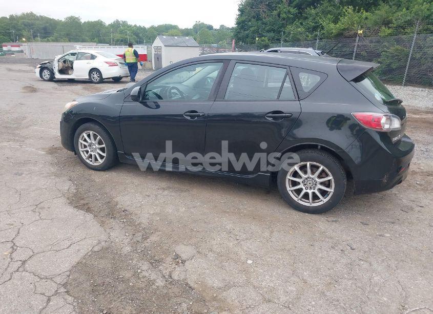 Photo 3 of 2010 Mazda Mazda3 S SPORT (VIN JM1BL1H60A1323152)