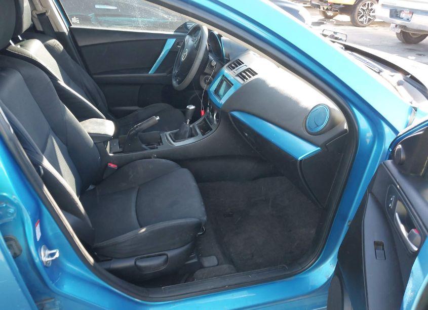Photo 5 of 2010 Mazda Mazda3 S SPORT (VIN JM1BL1H61A1335942)