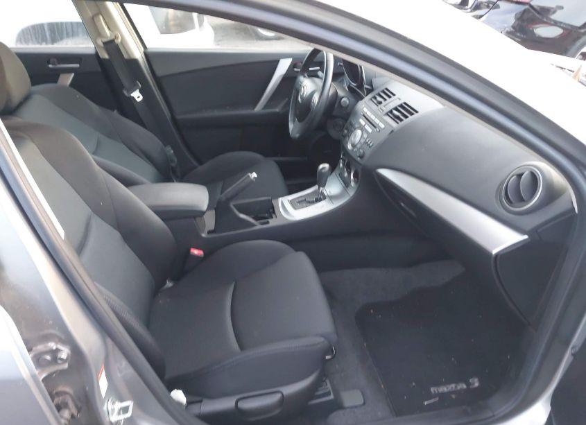 Photo 5 of 2010 Mazda Mazda3 S SPORT (VIN JM1BL1H61A1338808)