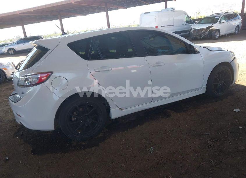 Photo 4 of 2010 Mazda Mazda3 S GRAND TOURING (VIN JM1BL1H62A1129724)