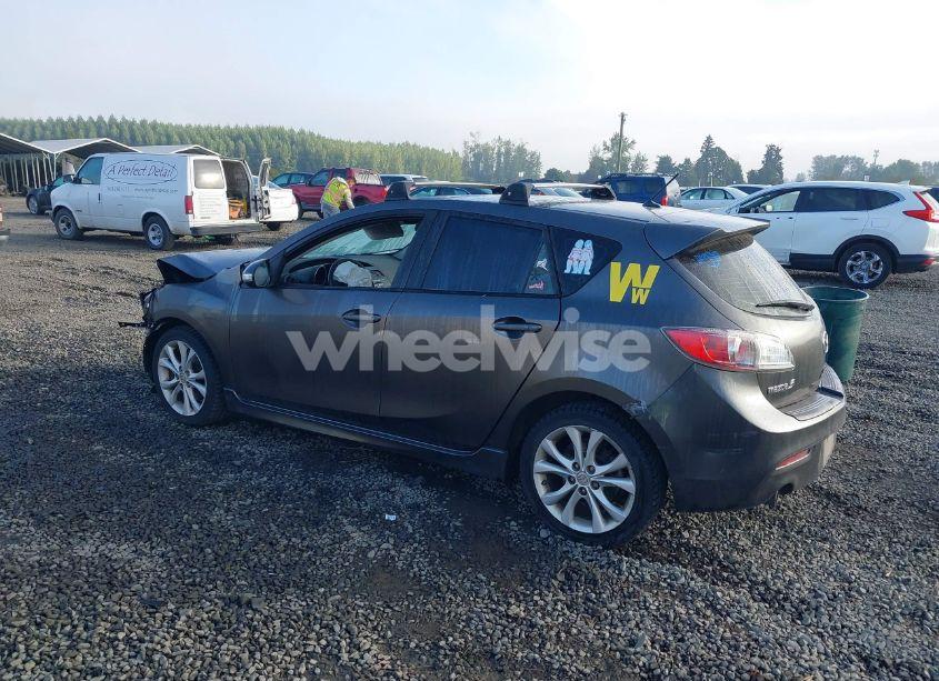 Photo 3 of 2010 Mazda Mazda3 S SPORT (VIN JM1BL1H64A1164541)