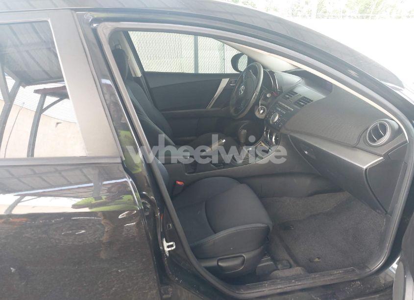 Photo 5 of 2010 Mazda Mazda3 S SPORT (VIN JM1BL1H65A1292612)