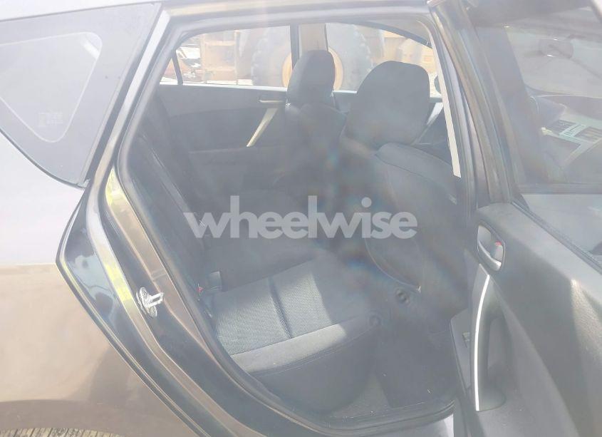 Photo 8 of 2010 Mazda Mazda3 S SPORT (VIN JM1BL1H67A1338859)