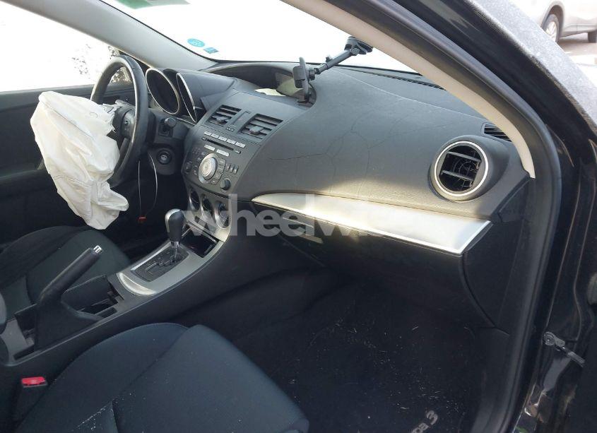 Photo 5 of 2010 Mazda Mazda3 S SPORT (VIN JM1BL1H68A1148228)