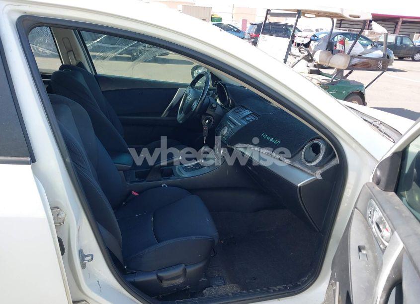 Photo 5 of 2010 Mazda Mazda3 S SPORT (VIN JM1BL1H68A1199342)