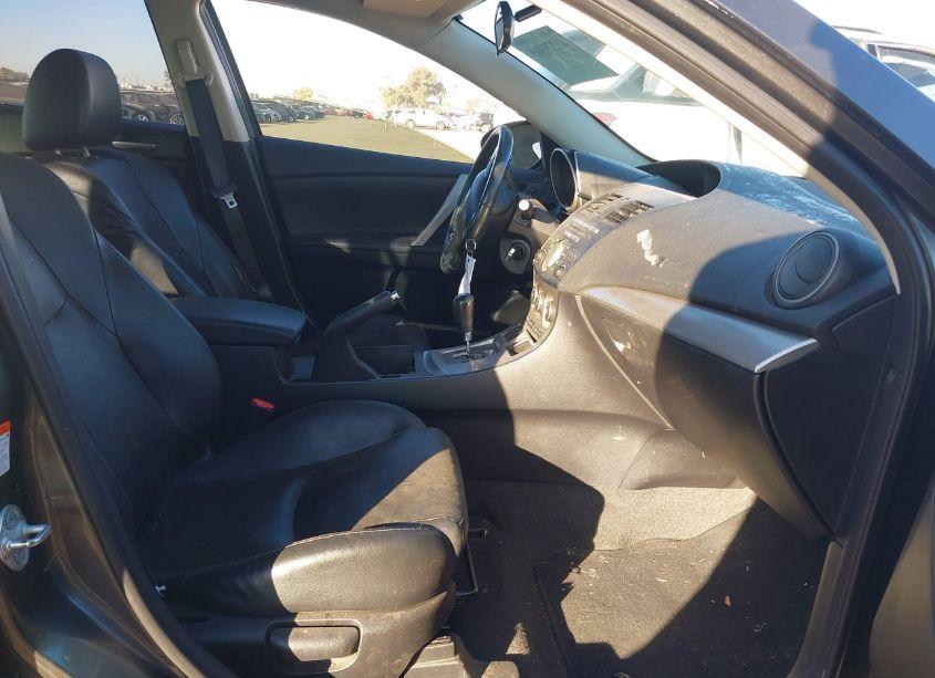 Photo 5 of 2010 Mazda Mazda3 S GRAND TOURING (VIN JM1BL1H68A1304025)