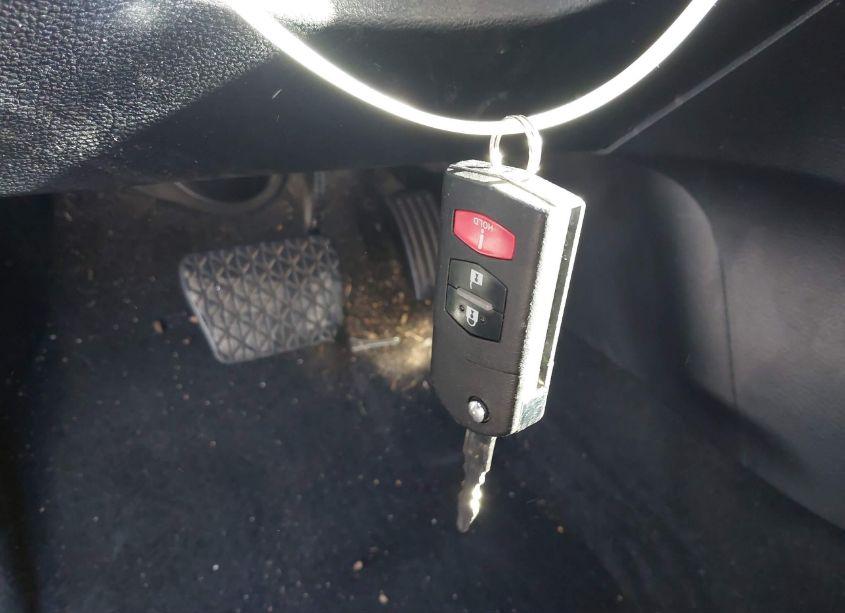 Photo 11 of 2010 Mazda Mazda3 S SPORT (VIN JM1BL1H69A1185174)