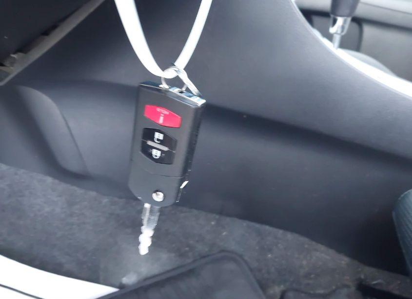 Photo 11 of 2010 Mazda Mazda3 S SPORT (VIN JM1BL1H69A1229237)