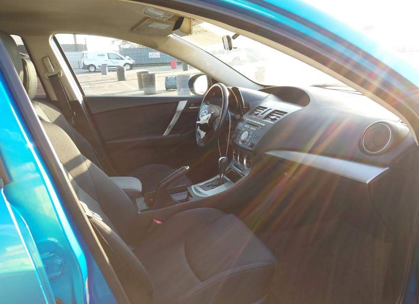 Photo 5 of 2010 Mazda Mazda3 S SPORT (VIN JM1BL1H69A1229237)