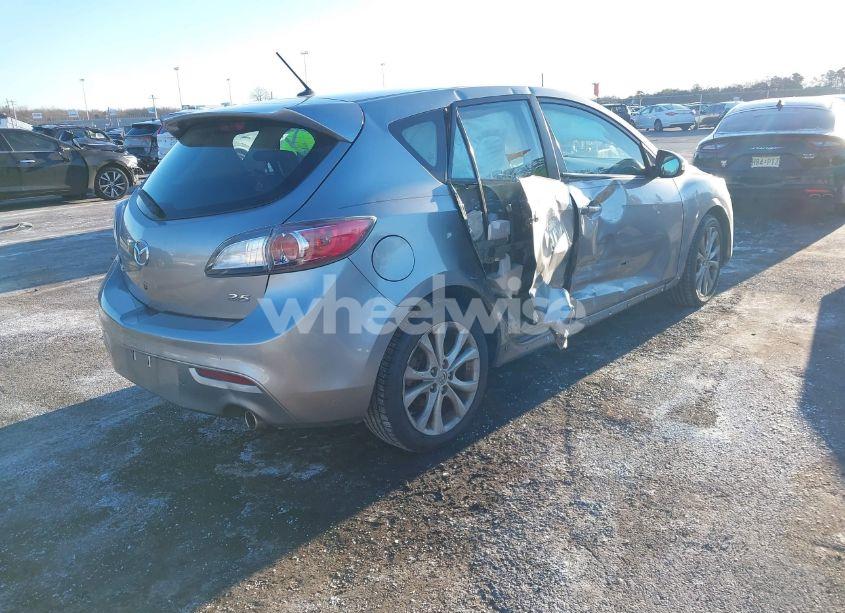 Photo 4 of 2010 Mazda Mazda3 S SPORT (VIN JM1BL1H69A1229397)