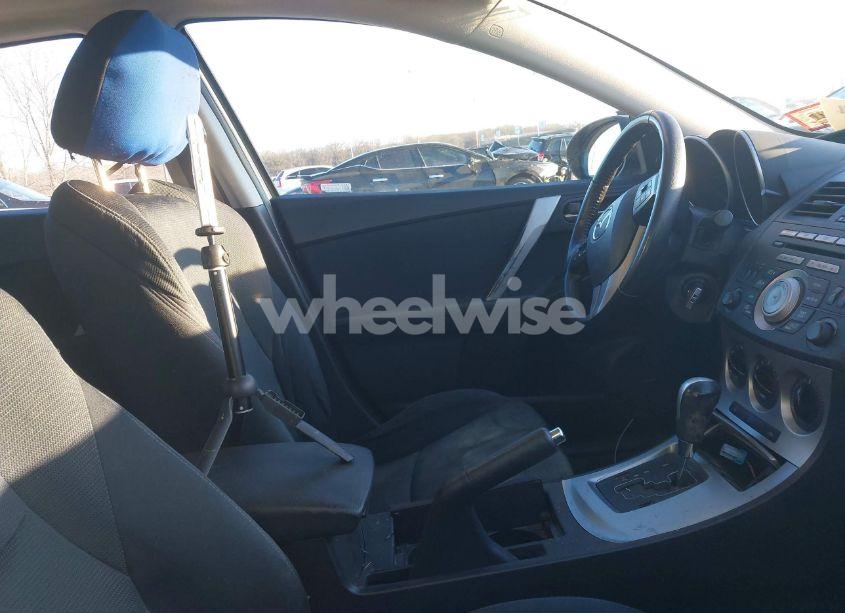 Photo 5 of 2010 Mazda Mazda3 S SPORT (VIN JM1BL1H69A1229397)