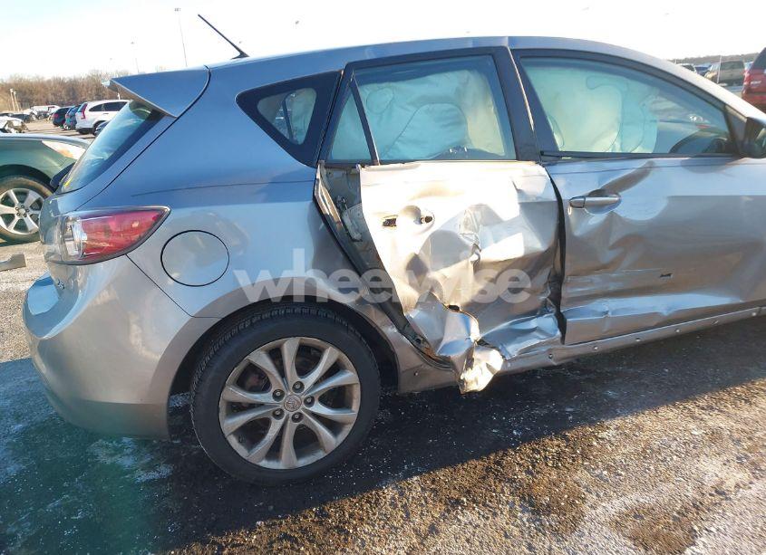 Photo 6 of 2010 Mazda Mazda3 S SPORT (VIN JM1BL1H69A1229397)