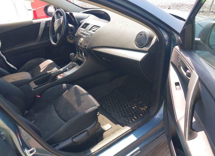 Photo 5 of 2010 Mazda Mazda3 S SPORT (VIN JM1BL1H69A1319505)