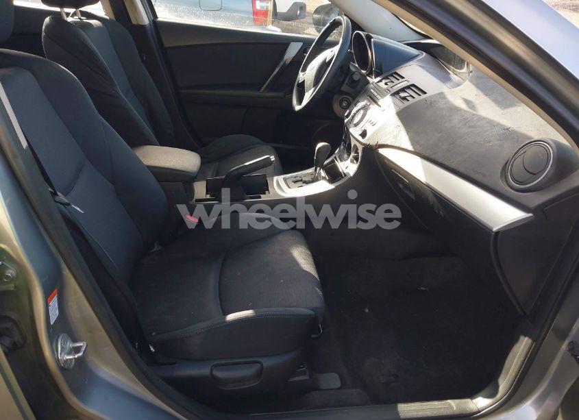 Photo 5 of 2010 Mazda Mazda3 S SPORT (VIN JM1BL1H6XA1276003)