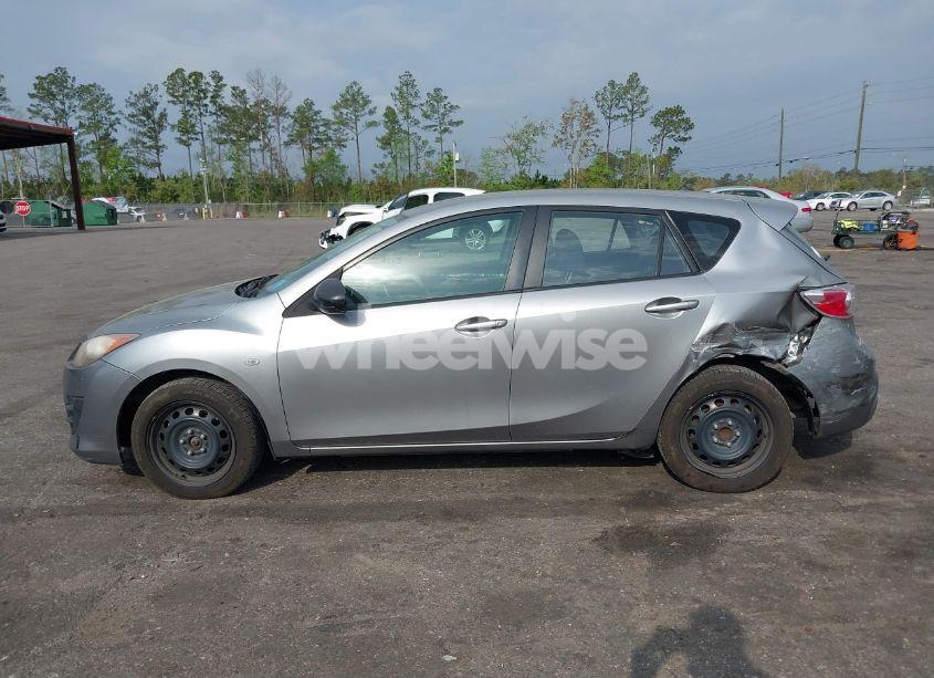 Photo 14 of 2010 Mazda Mazda3 GX (VIN JM1BL1HF1A1218698)