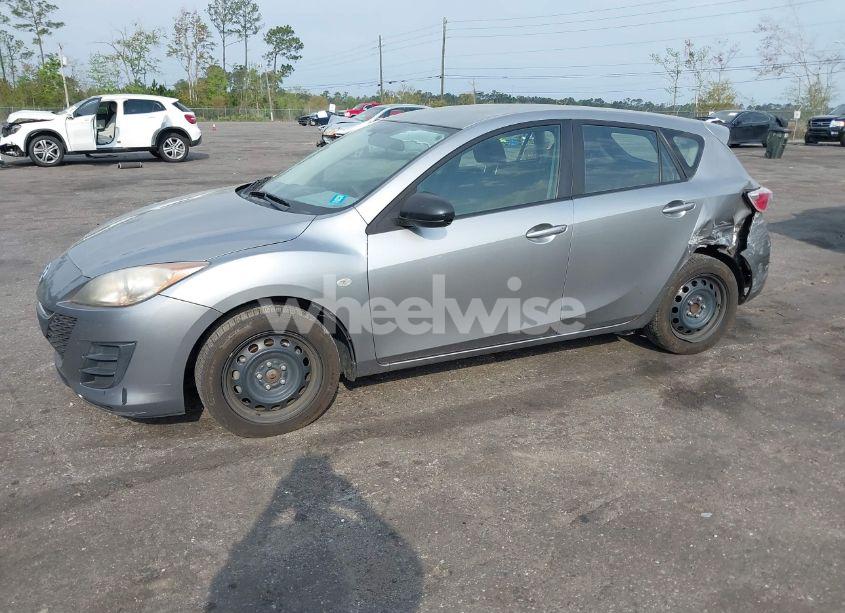 Photo 2 of 2010 Mazda Mazda3 GX (VIN JM1BL1HF1A1218698)