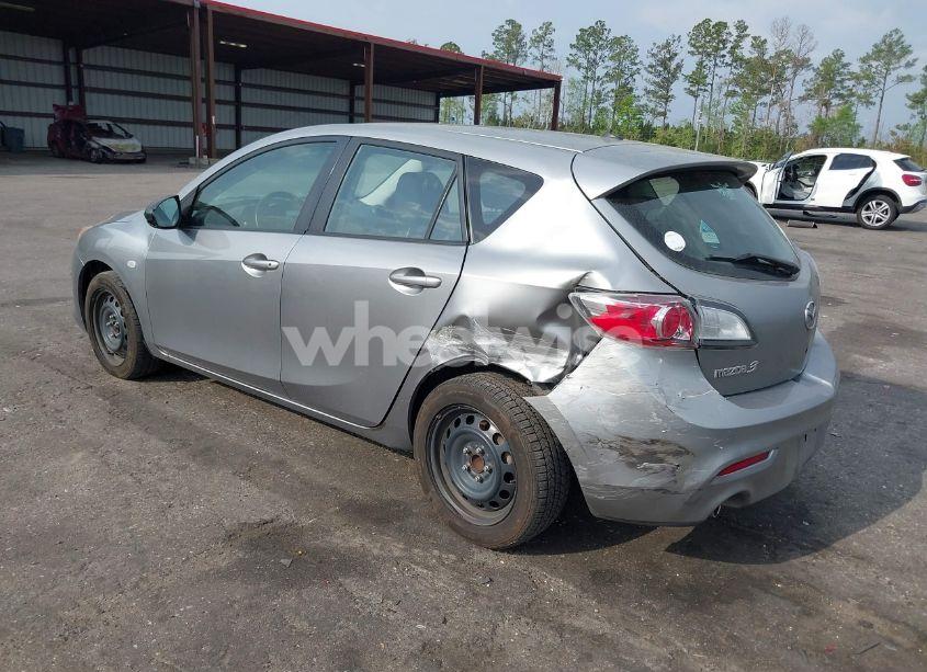 Photo 3 of 2010 Mazda Mazda3 GX (VIN JM1BL1HF1A1218698)