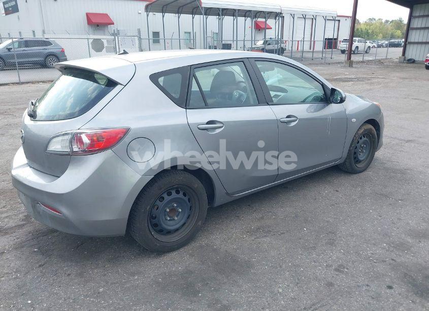 Photo 4 of 2010 Mazda Mazda3 GX (VIN JM1BL1HF1A1218698)