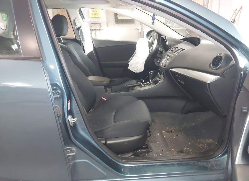 Photo 5 of 2011 Mazda Mazda3 S SPORT (VIN JM1BL1K52B1388862)