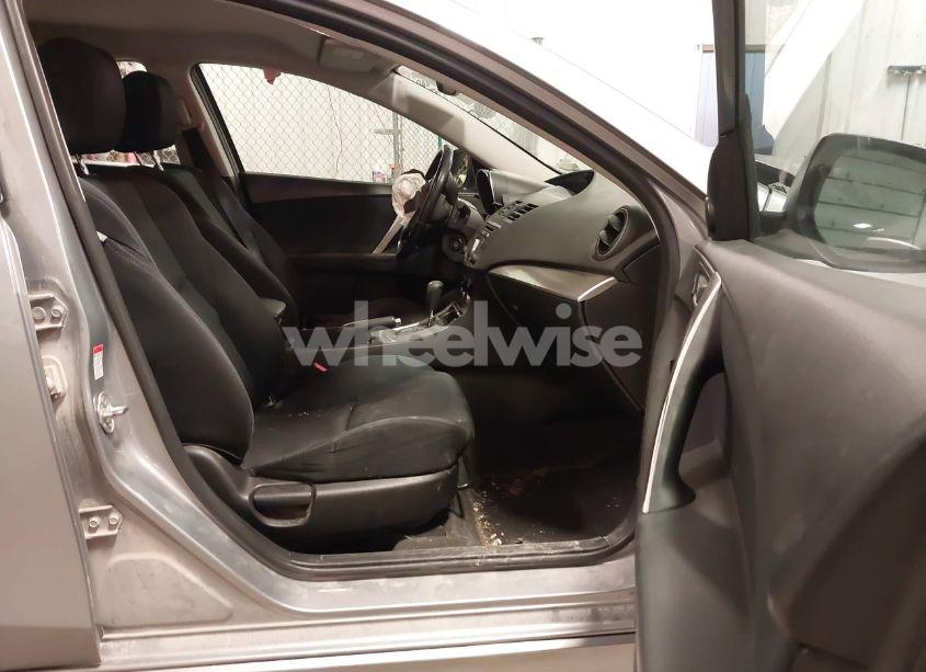 Photo 5 of 2011 Mazda Mazda3 S SPORT (VIN JM1BL1K52B1496866)