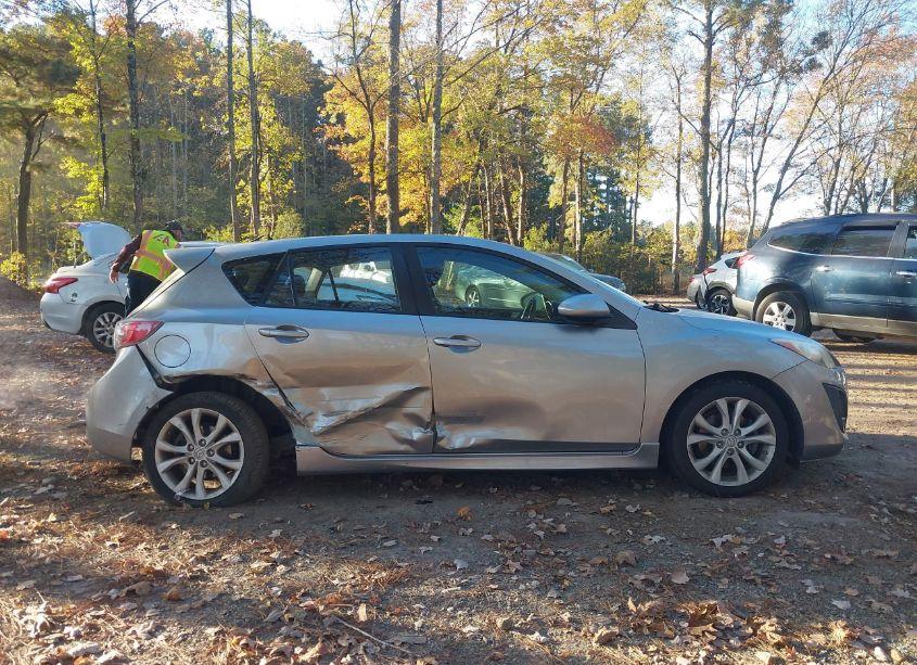 Photo 13 of 2011 Mazda Mazda3 S SPORT (VIN JM1BL1K58B1465749)