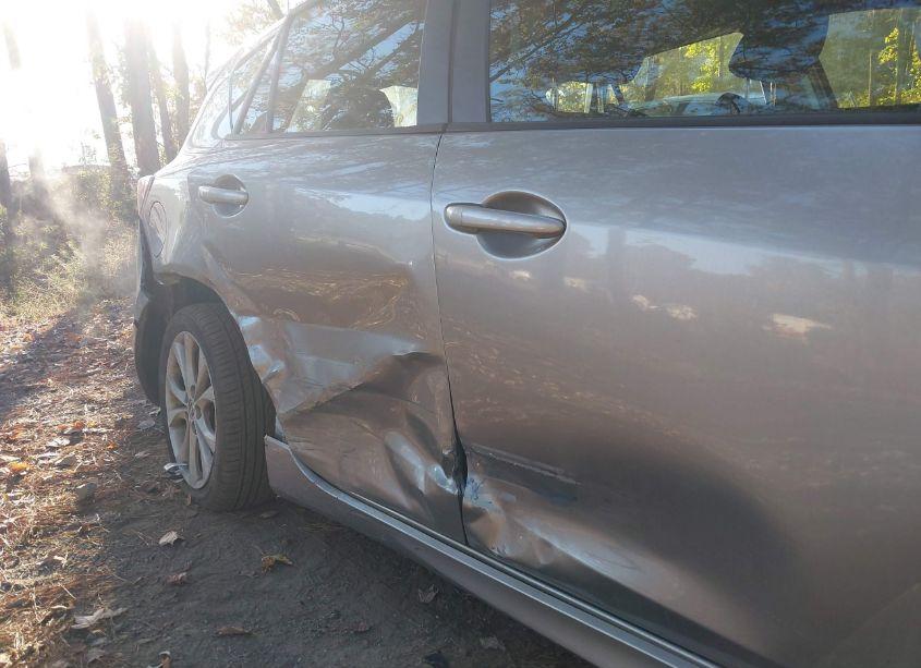 Photo 6 of 2011 Mazda Mazda3 S SPORT (VIN JM1BL1K58B1465749)