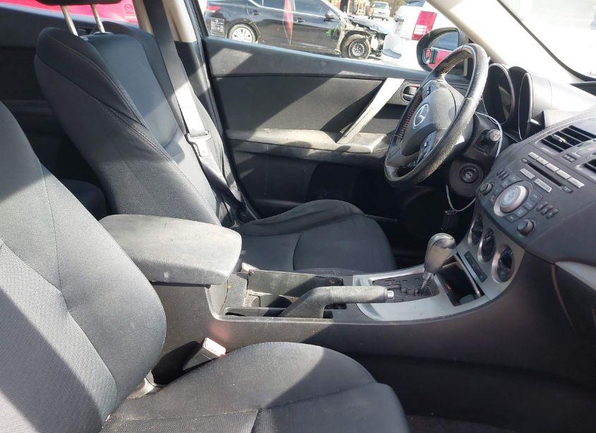 Photo 5 of 2011 Mazda Mazda3 (VIN JM1BL1K58B1475875)