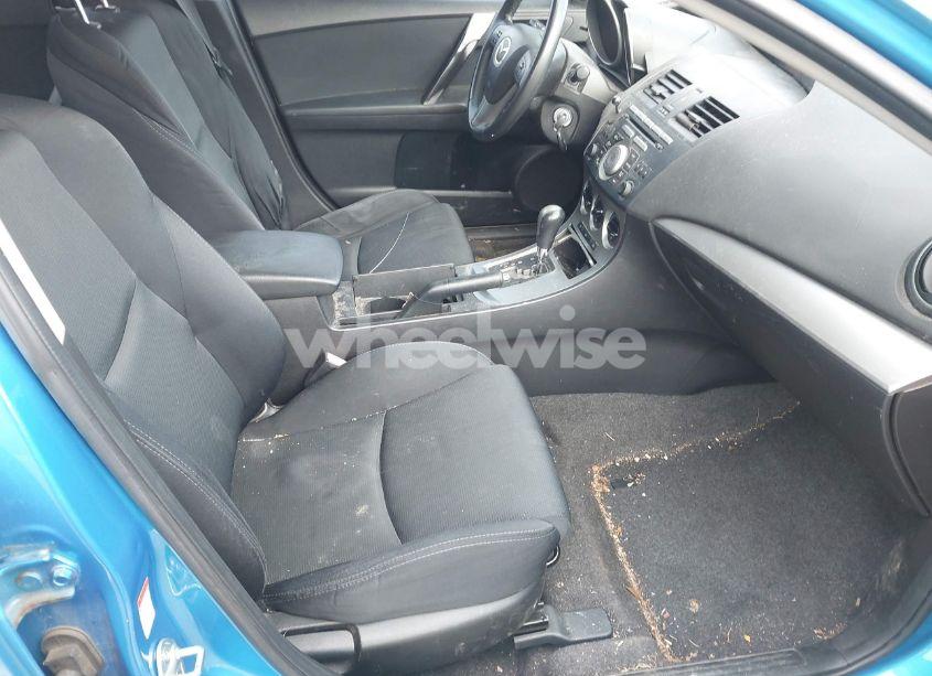 Photo 5 of 2011 Mazda Mazda3 S SPORT (VIN JM1BL1K5XB1401616)