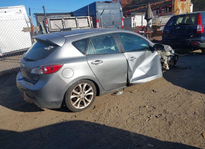 Photo 4 of 2011 Mazda Mazda3 S SPORT (VIN JM1BL1K60B1476818)