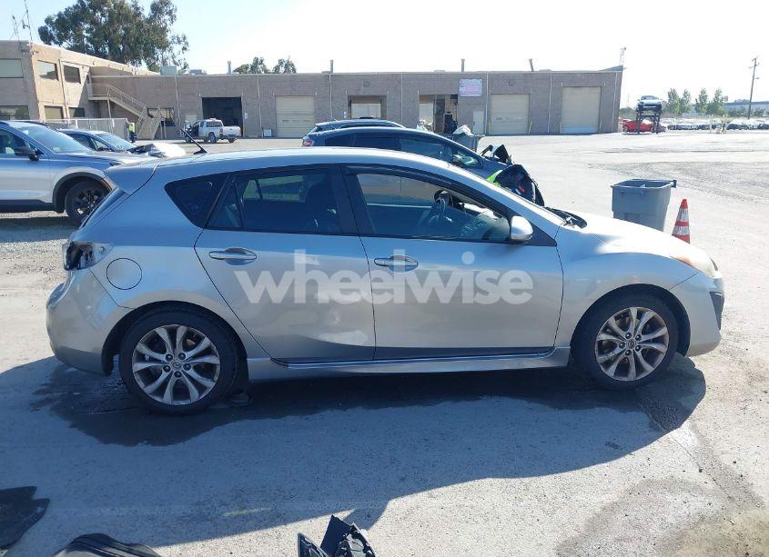 Photo 14 of 2011 Mazda Mazda3 S SPORT (VIN JM1BL1K62B1462208)