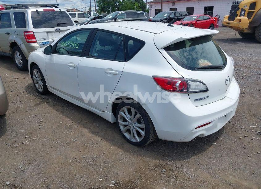 Photo 3 of 2011 Mazda Mazda3 S SPORT (VIN JM1BL1K65B1395135)