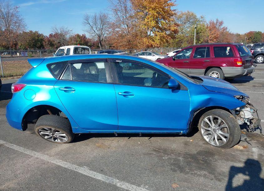 Photo 13 of 2011 Mazda 3 S (VIN JM1BL1K66B1360975)