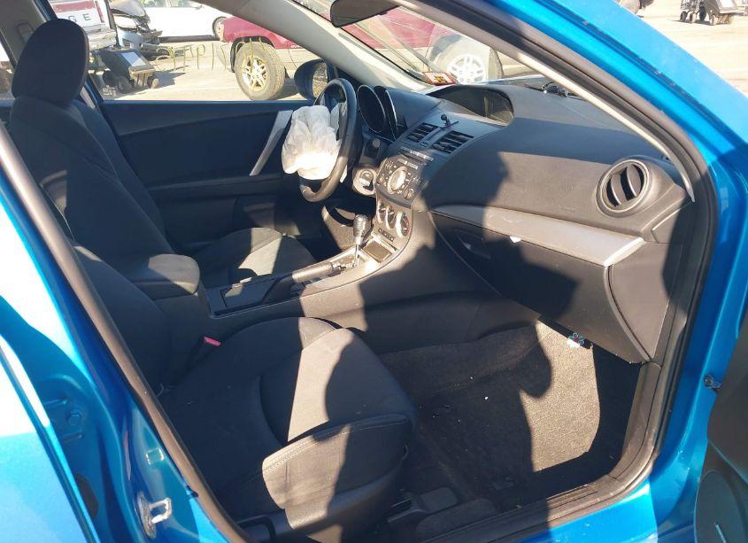 Photo 5 of 2011 Mazda 3 S (VIN JM1BL1K66B1360975)