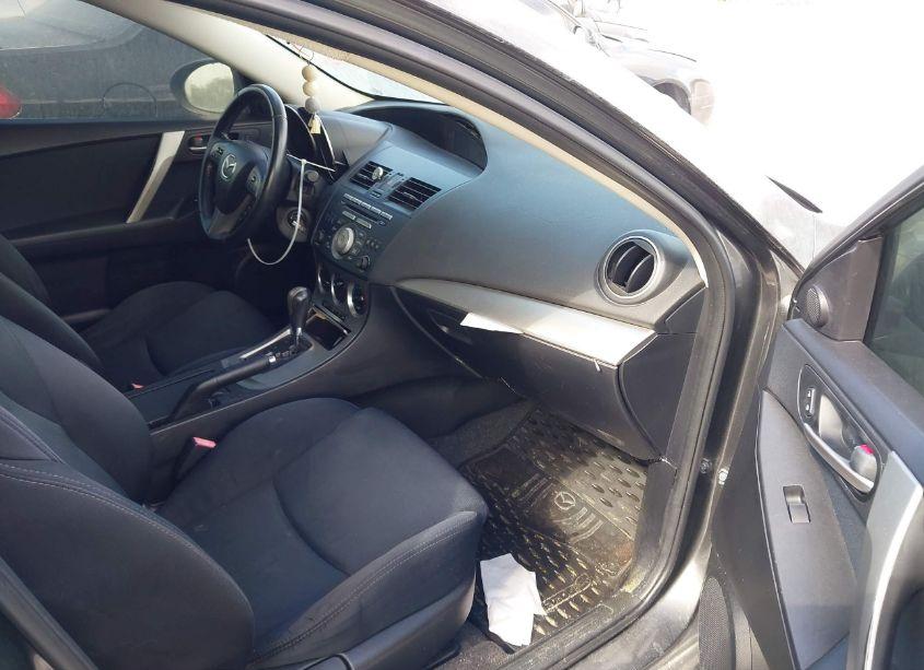 Photo 5 of 2011 Mazda Mazda3 S SPORT (VIN JM1BL1K68B1499067)