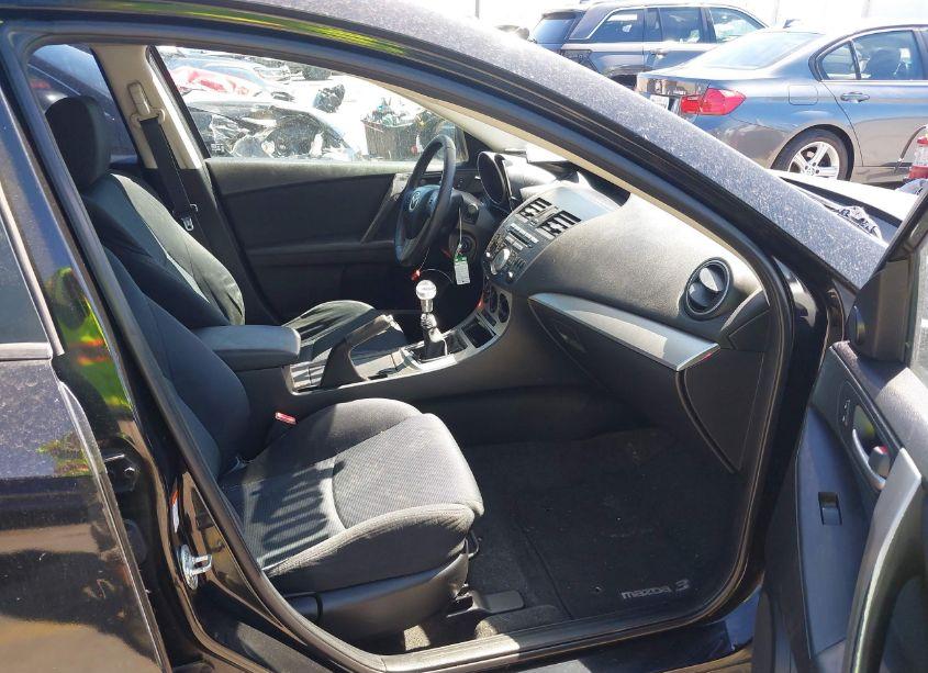 Photo 5 of 2011 Mazda Mazda3 S SPORT (VIN JM1BL1K69B1461086)