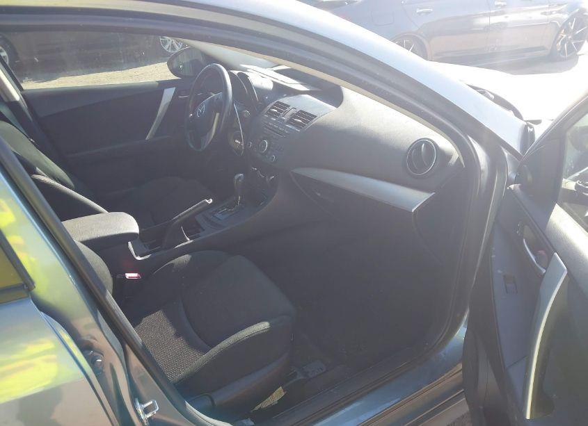Photo 5 of 2012 Mazda Mazda3 S TOURING (VIN JM1BL1L68C1505627)